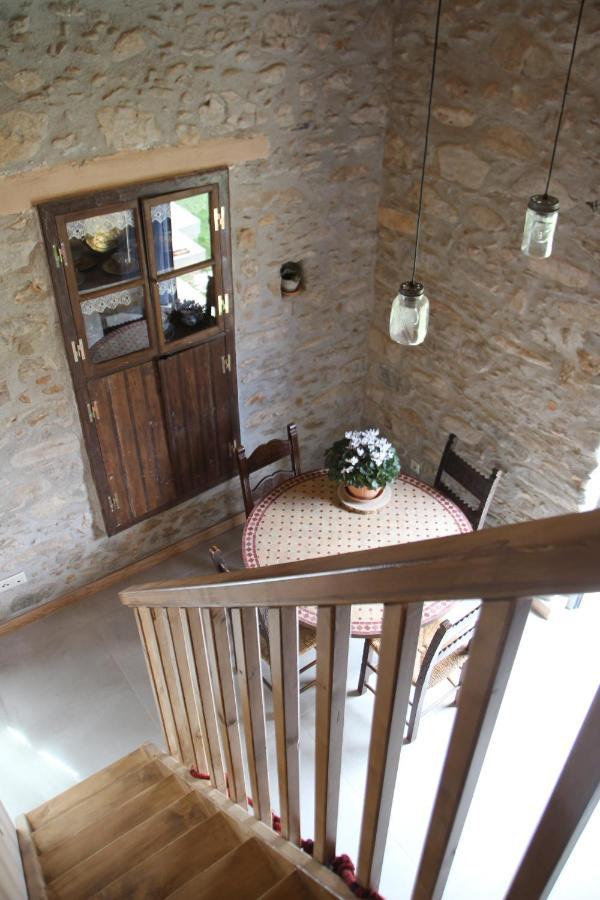 Laini Guest Houses Kouloukouthiana Exterior foto